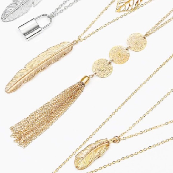 ✨NWT ✨Medallion Tassel Charm Statement Gold Necklace✨ Handmade ✨Artisan✨… - Picture 2 of 5